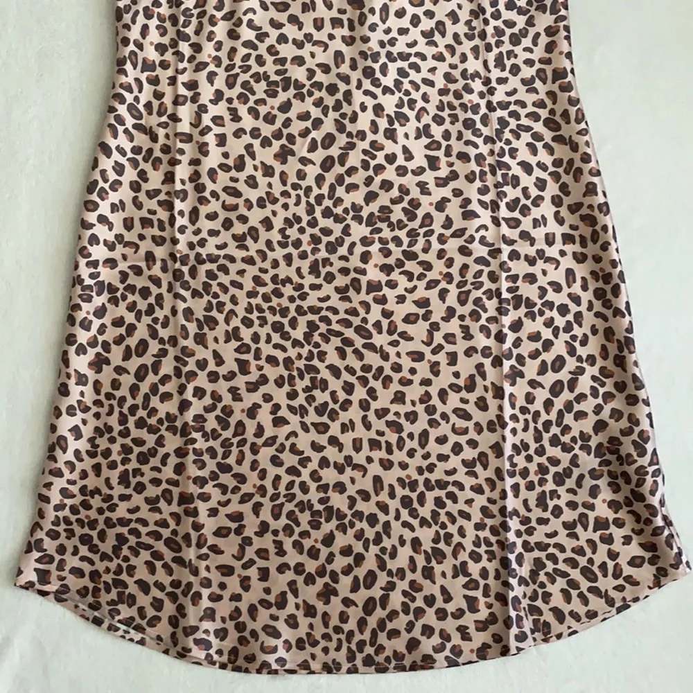 {NWT} UGG RTW | Theda Silk Slip Dress 90s Leopard Blush Animal Print (M 8-10) - Picture 8 of 15